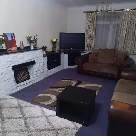 21 Orion Drive بريستول